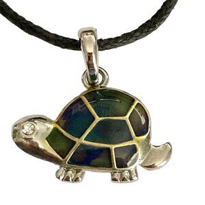 Vintage Mood Sea Turtle Pendant Necklace Liquid Crystal Thermochromic 80s 18"